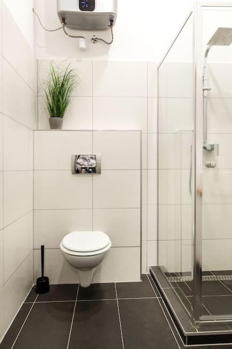 Designer Dream Home In The Ruin Bar District W A/C Budapest Extérieur photo