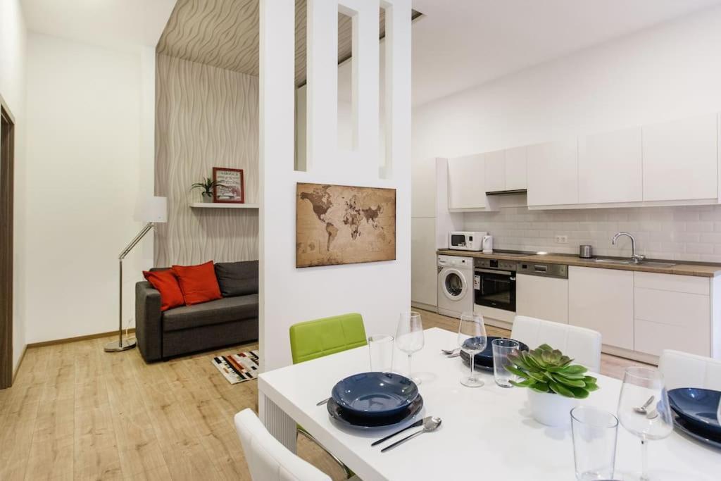 Designer Dream Home In The Ruin Bar District W A/C Budapest Extérieur photo